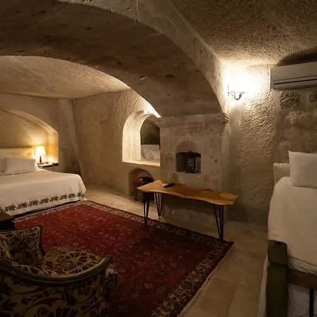 Hotel Grand Cave 3*