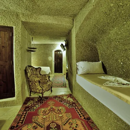 Grand Cave Hotel 3*