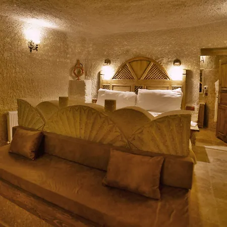 Grand Cave Hotel 3*