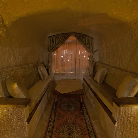 Grand Cave 3*