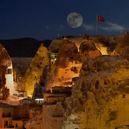 Grand Cave Hotel 3*