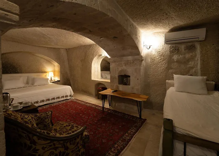 Hotel Grand Cave 3*